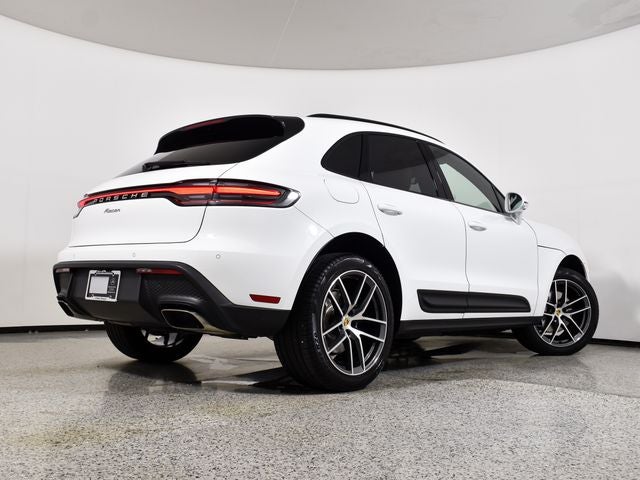 2025 Porsche Macan Base