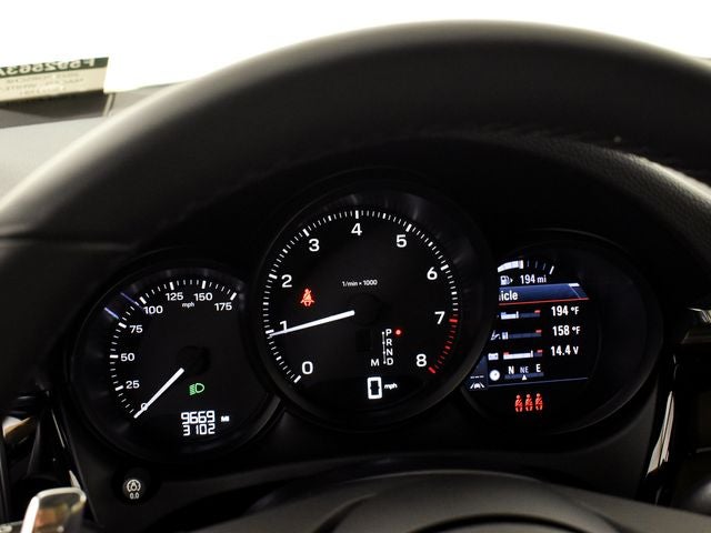 2025 Porsche Macan Base