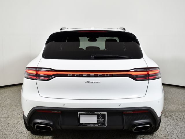 2025 Porsche Macan Base
