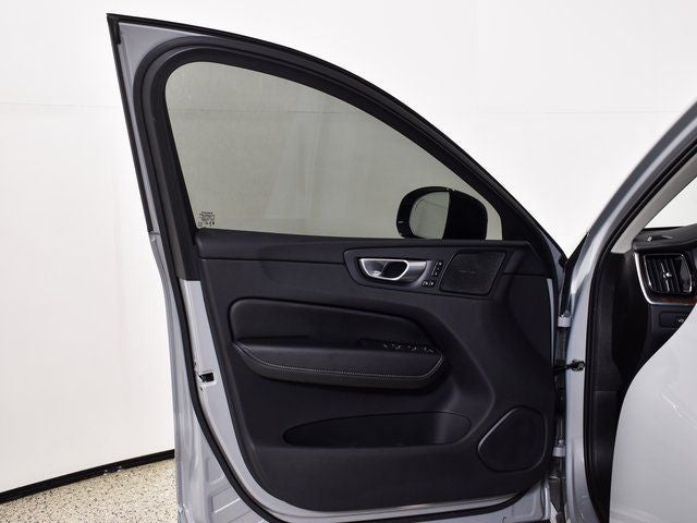 2024 Volvo XC60 Recharge Plug-In Hybrid Ultimate