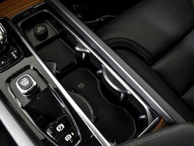 2024 Volvo XC60 Recharge Plug-In Hybrid Ultimate