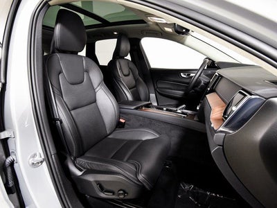 2024 Volvo XC60 Recharge Plug-In Hybrid Ultimate