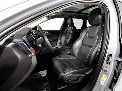 2024 Volvo XC60 Recharge Plug-In Hybrid Ultimate