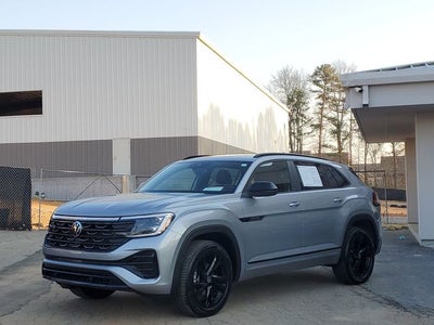 2026 Volkswagen Atlas Cross Sport 2.0T SEL R-Line Black