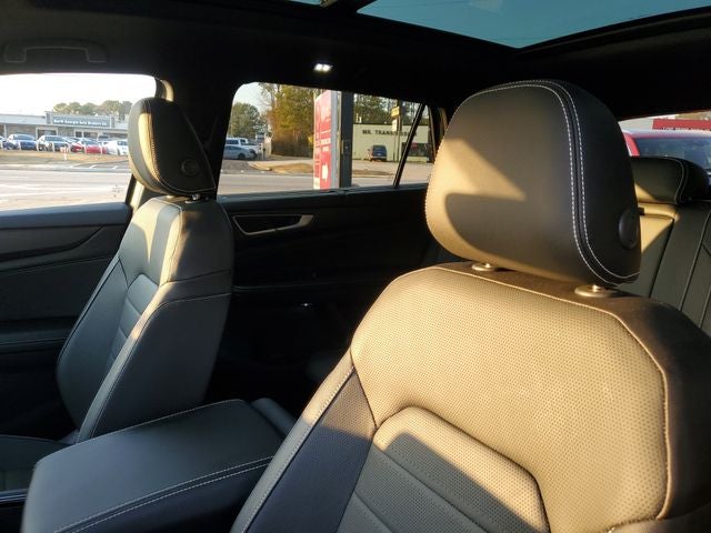 2026 Volkswagen Atlas Cross Sport 2.0T SEL R-Line Black