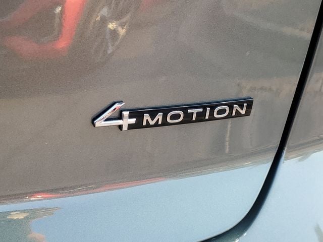 2026 Volkswagen Atlas Cross Sport 2.0T SEL R-Line Black