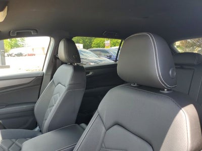 2025 Volkswagen Atlas Cross Sport 2.0T SE