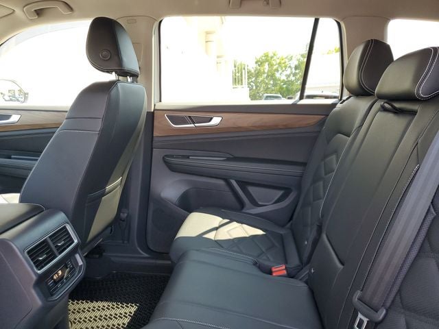2026 Volkswagen Atlas SE