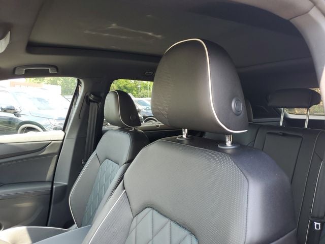 2025 Volkswagen Atlas Cross Sport 2.0T SEL Premium R-Line