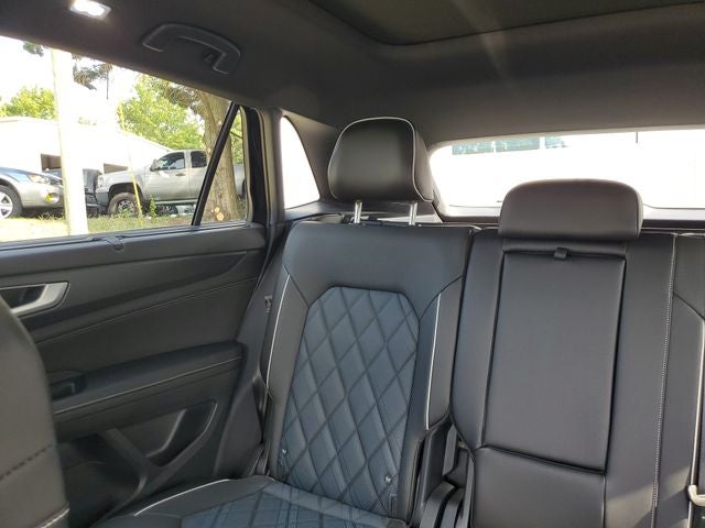 2024 Volkswagen Atlas Cross Sport 2.0T SEL Premium R-Line