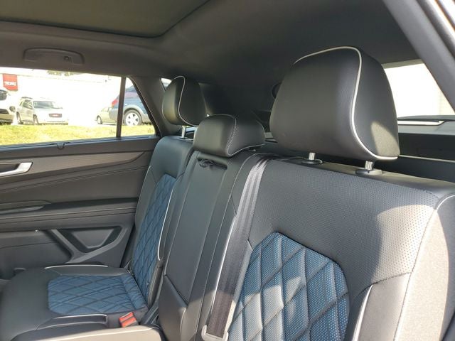 2024 Volkswagen Atlas Cross Sport 2.0T SEL Premium R-Line