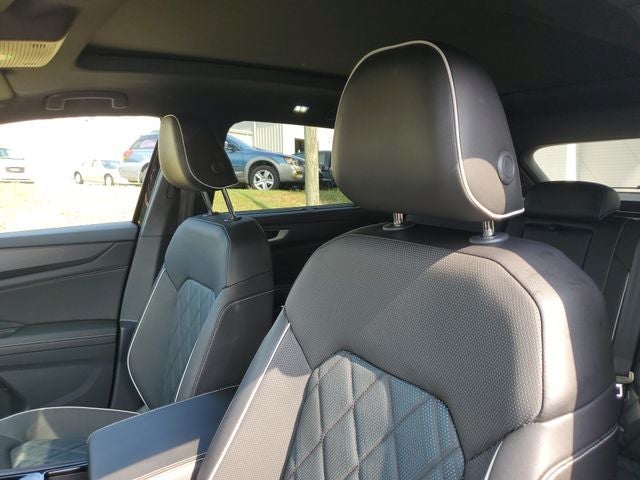 2024 Volkswagen Atlas Cross Sport 2.0T SEL Premium R-Line