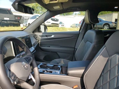 2024 Volkswagen Atlas Cross Sport 2.0T SEL Premium R-Line