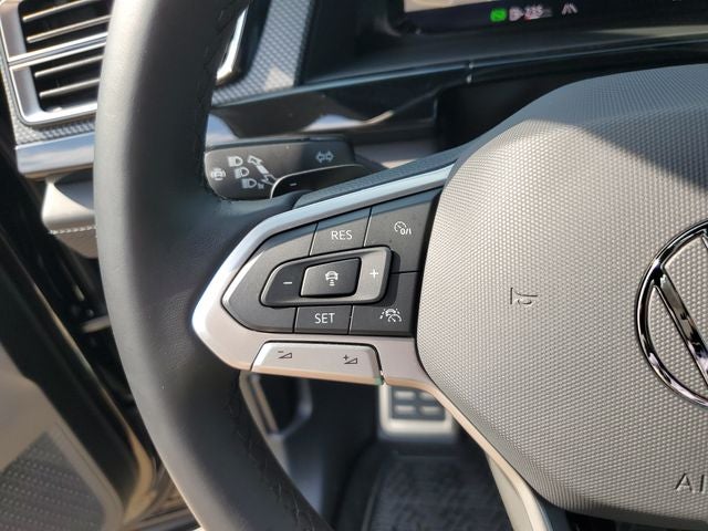 2024 Volkswagen Atlas Cross Sport 2.0T SEL Premium R-Line