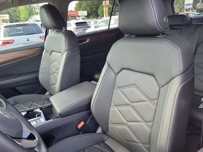 2026 Volkswagen Atlas SE w/Technology