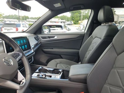 2025 Volkswagen Atlas Cross Sport 2.0T SE w/Technology