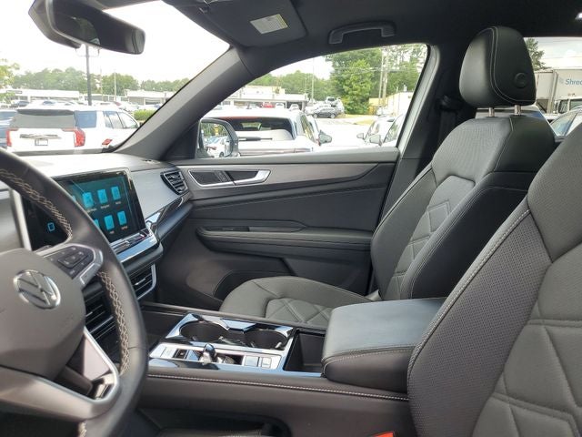 2025 Volkswagen Atlas Cross Sport 2.0T SE w/Technology