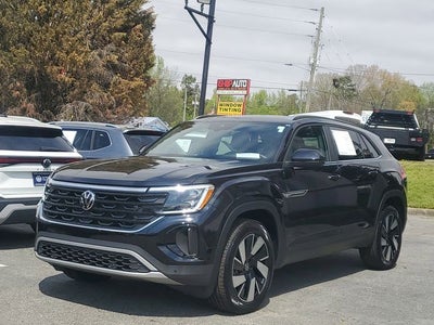 2025 Volkswagen Atlas Cross Sport 2.0T SE w/Technology