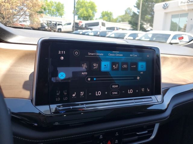 2025 Volkswagen Atlas 2.0T SE w/Technology