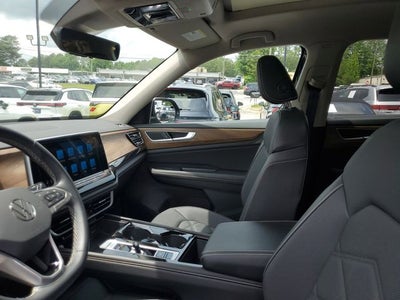 2024 Volkswagen Atlas 2.0T SE w/Technology