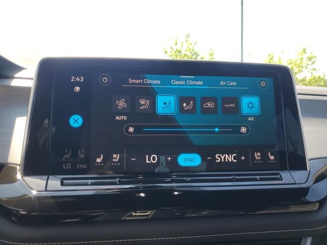 2025 Volkswagen Atlas Cross Sport 2.0T SE