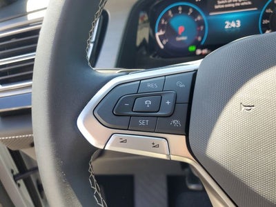 2025 Volkswagen Atlas Cross Sport 2.0T SE
