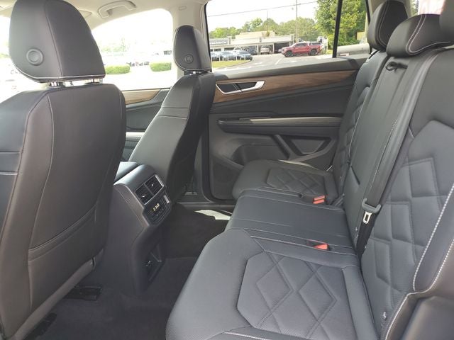 2025 Volkswagen Atlas 2.0T SE