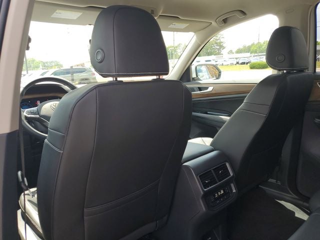 2025 Volkswagen Atlas 2.0T SE