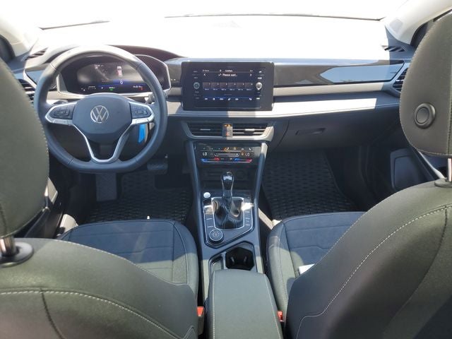 2025 Volkswagen Taos 1.5T SE Black