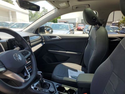 2025 Volkswagen Taos 1.5T SE Black