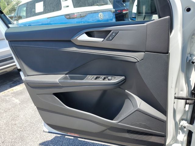 2025 Volkswagen Taos 1.5T SE Black