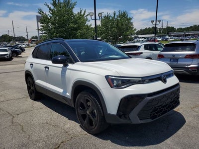 2025 Volkswagen Taos 1.5T SE Black