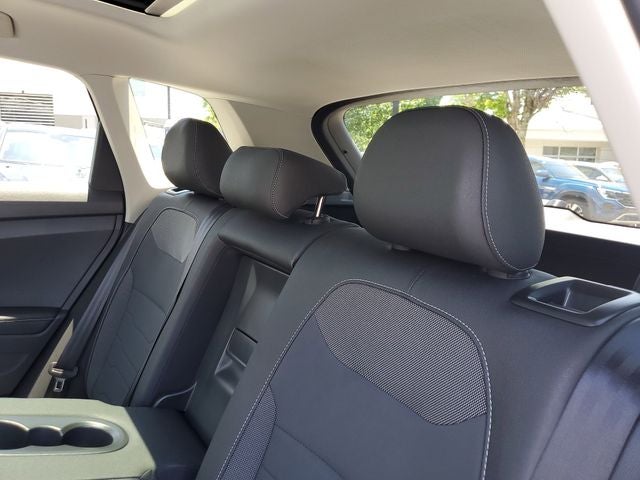 2025 Volkswagen Taos 1.5T SE Black