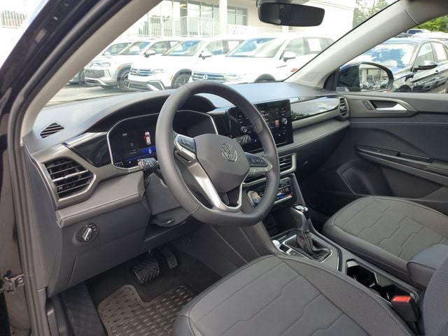 2025 Volkswagen Taos 1.5T SE Black