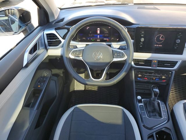 2025 Volkswagen Taos 1.5T SE