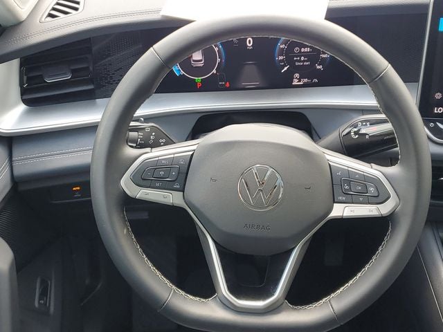 2025 Volkswagen Tiguan 2.0T SE