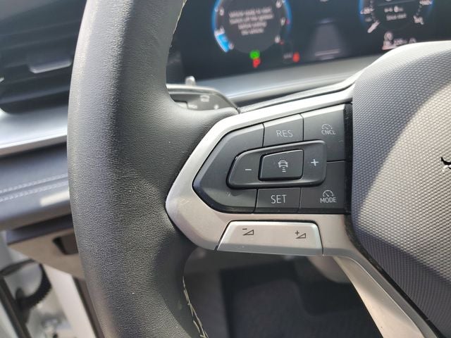 2025 Volkswagen Tiguan 2.0T SE