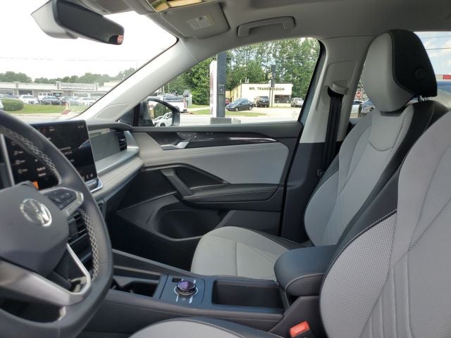 2025 Volkswagen Tiguan 2.0T SE
