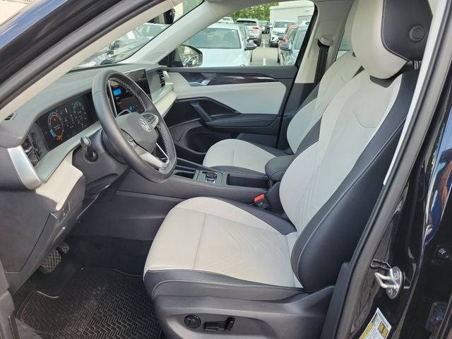 2025 Volkswagen Tiguan 2.0T SE