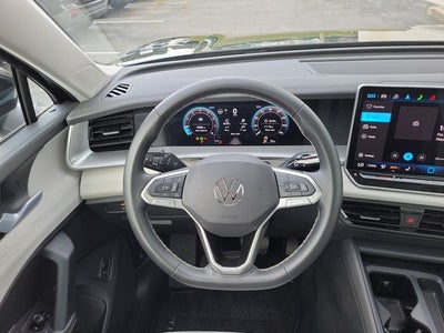 2025 Volkswagen Tiguan 2.0T SE