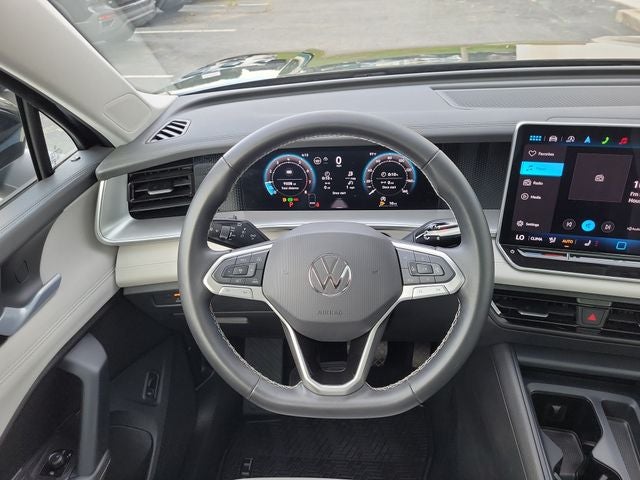 2025 Volkswagen Tiguan 2.0T SE