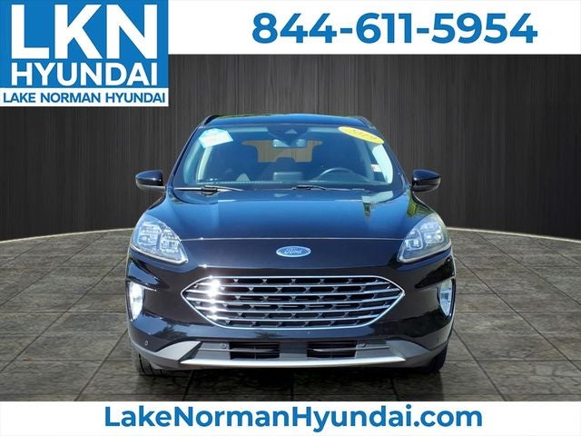 2022 Ford Escape Titanium Elite