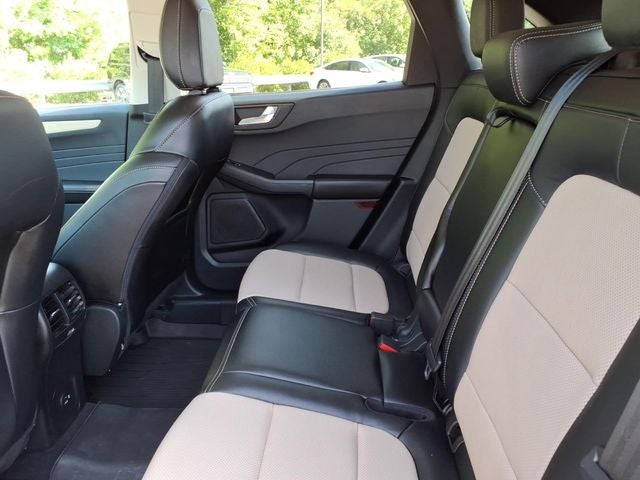 2022 Ford Escape Titanium Elite