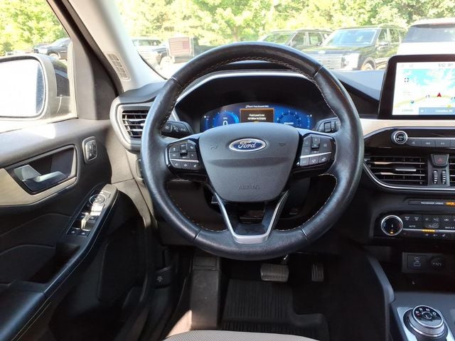 2022 Ford Escape Titanium Elite