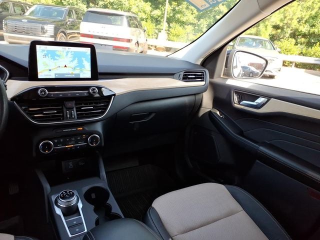 2022 Ford Escape Titanium Elite