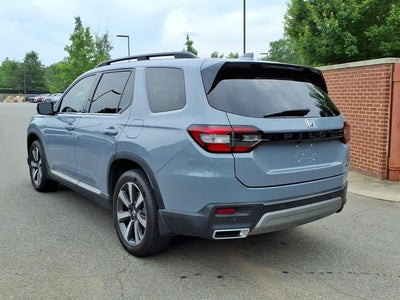 2024 Honda Pilot Touring