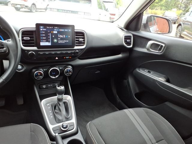 2024 Hyundai Venue SEL