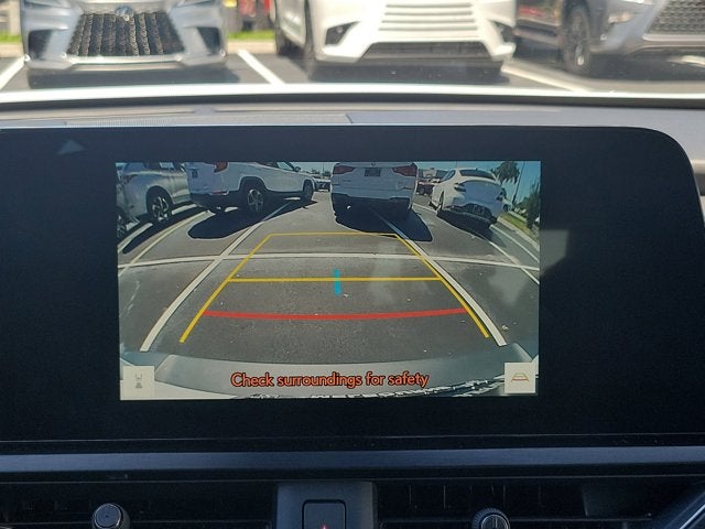 2024 Lexus UX 250h F SPORT Handling