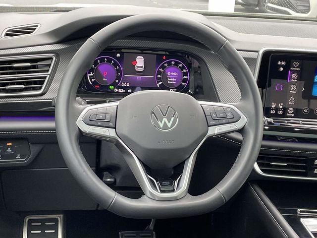 2025 Volkswagen Atlas Cross Sport 2.0T SEL R-Line Black