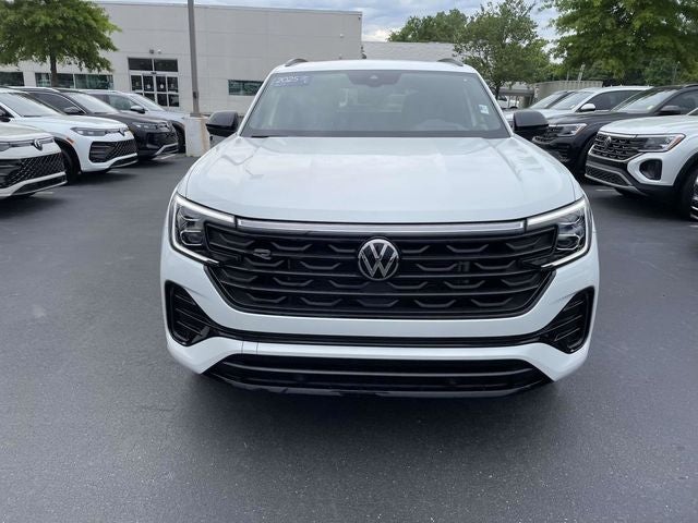2025 Volkswagen Atlas Cross Sport 2.0T SEL R-Line Black
